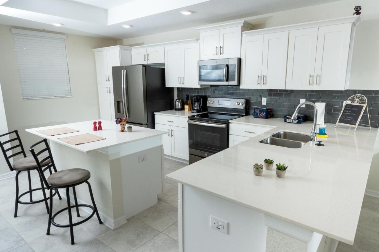 H - New 2 Bedroom Condo - 5 Miles To Disney - Free Water Park 키시미 외부 사진